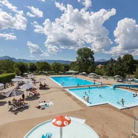 3 Etoiles - Piscine - Ccbgaae * Mens